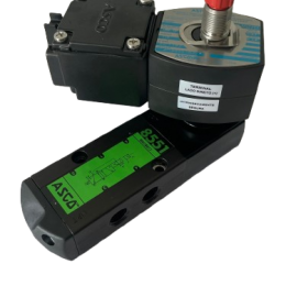 VALVULA SOLENOIDE: JPIS8551B317 24VDC 1/4' 5/2